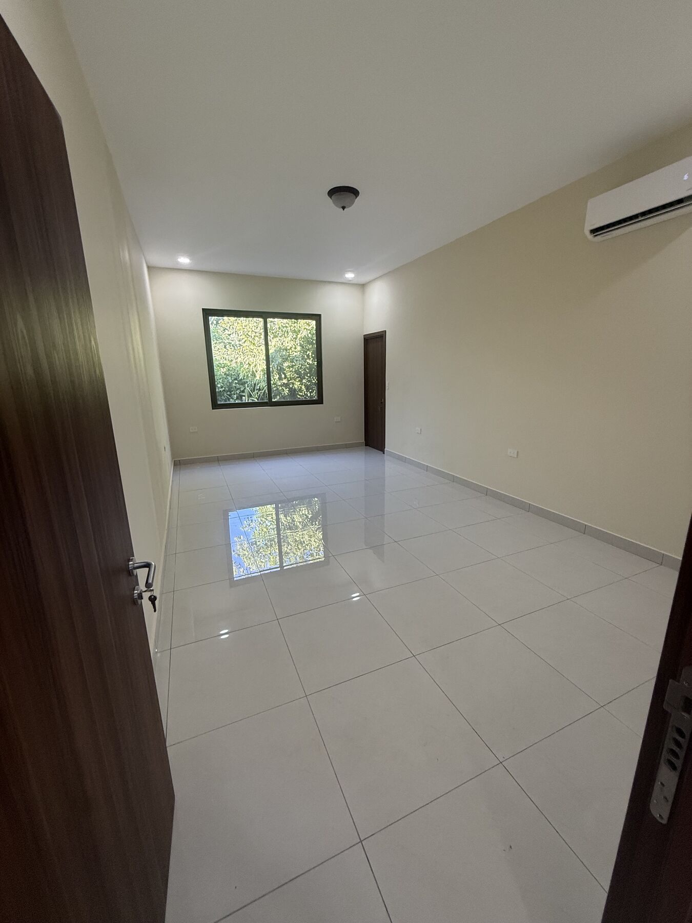 Habitación amplia · AA